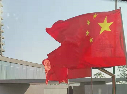 ף���҂��������70���꣬���c70����ף���Z�����c70��l(f��)����Ȧ�ľ���